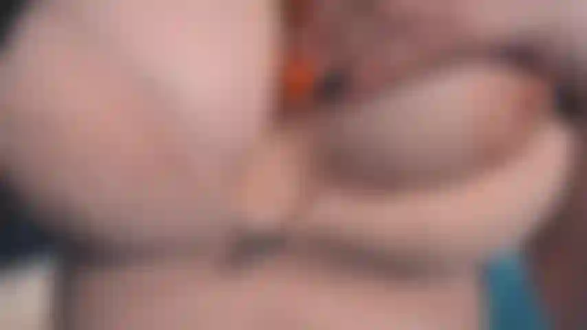 Sexy boobs_yammy mamilos duros.