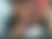 Apenas eu explorando meu corpo com óleo. Mmmmm eu simplesmente amo a aparência e a sensação. Tocando-me e virando-a ao nosso prazer.