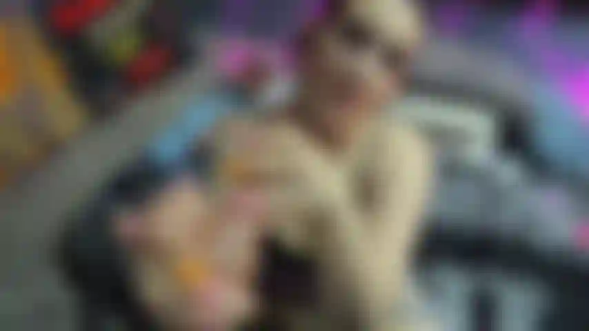 Namorada fértil exige procriação!