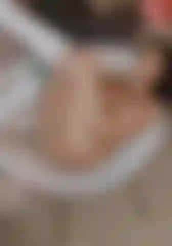 Fazendo amor cedo mando meu corno.