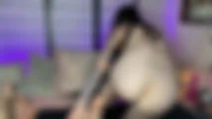 Vibrando meu clitóris, porra de buceta, vibração de ponta e plug anal para o orgasmo final.