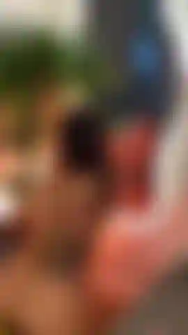 Garganta profunda no espelho.