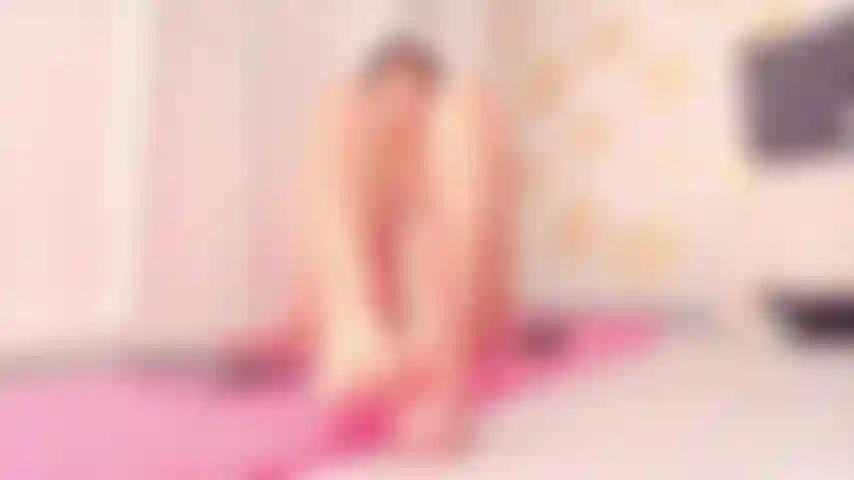 Adoro sentir seu pau entre os dedos dos pés.