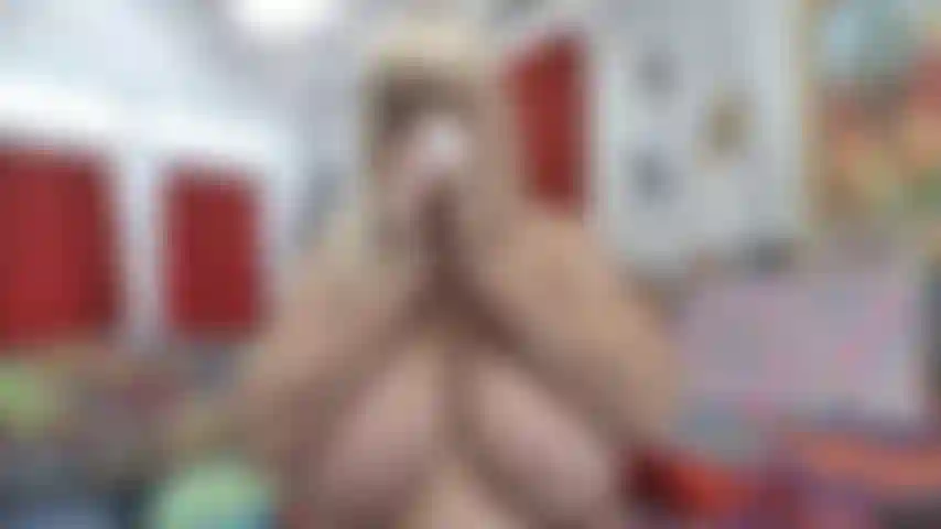 Espirro,_assoar_nariz,_tosse_com_peitos_pendurados.