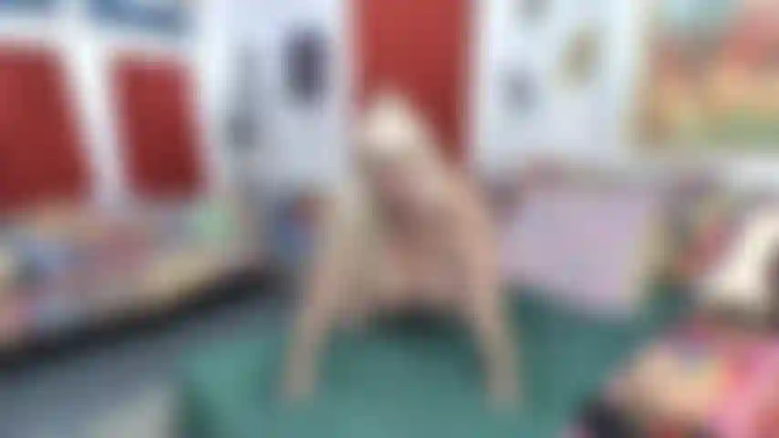 Fazendo de você um idiota para que você possa limpar a torta de creme bbc voltada para a câmera em todos os 4.