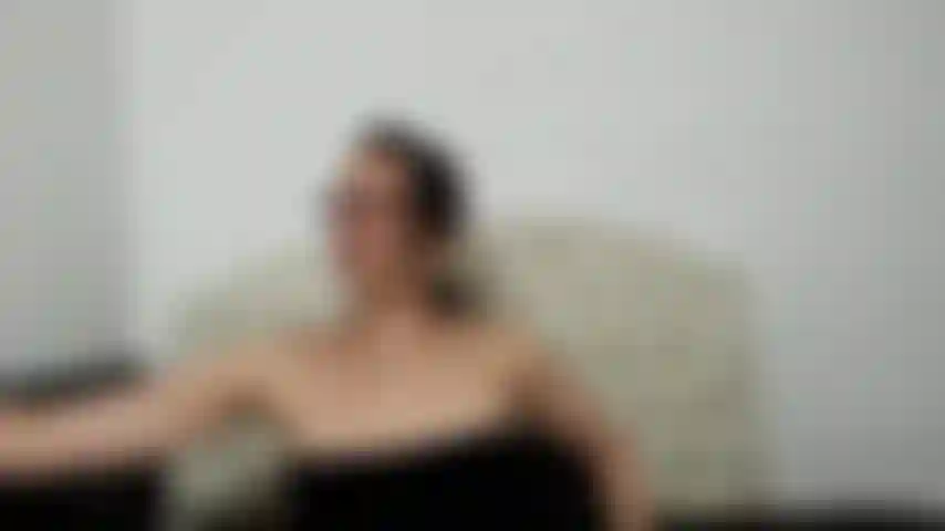 Boca, língua, buceta.