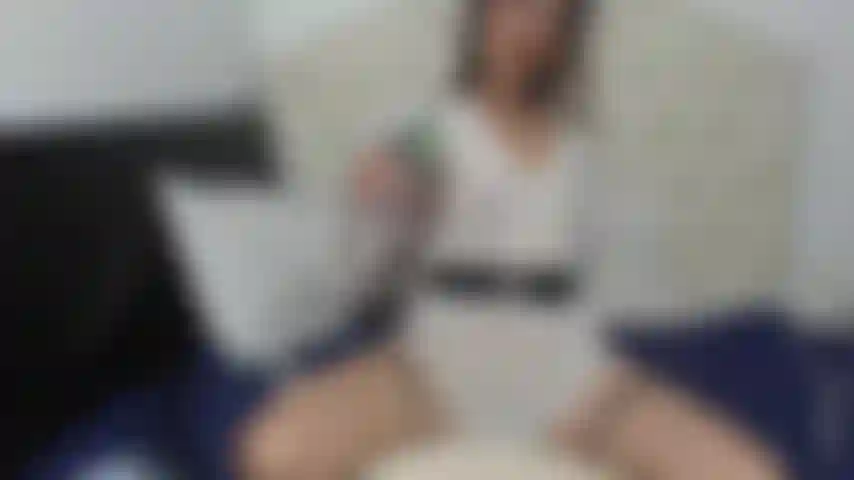 Água, buceta e salto.