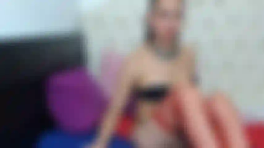 Esguicho e buceta cremosa.