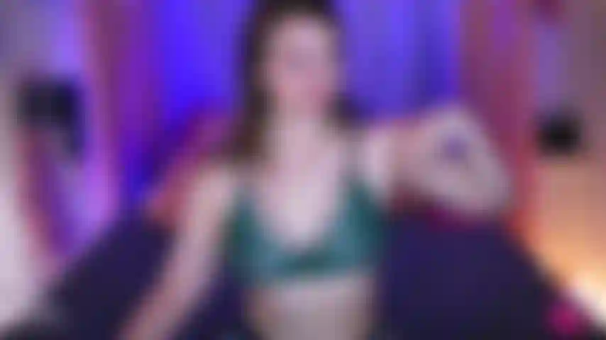 Você é meu pênis pequeno gangbang cuck!