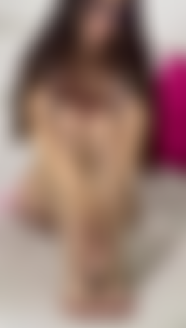 Desejando seus beijos e carícias.