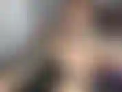 Bj. Parece enorme na minha boca. Quero tirar todo o leite dela então dou uma guloseima e peço porra. Quero ser coberta pelo seu leite assim que tirar a primeira foto sua, é hora de esticar a bucetinha.