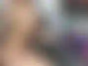 Já nua e amando meu brinquedo dp. Melhor maneira de agradar meus 2 buracos ao mesmo tempo. Gosto de cachorrinho ou deitada.