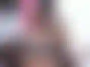 David tem prestado muita atenção à irmã de sua esposa, eugenia. Ela é uma cientista chique e também uma garota safada. Ela é solteira e muito sacanagem. Ela claramente quer receber benefícios de david.