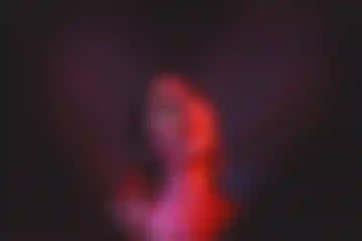 Asmr inglês feche os olhos e aproveite.