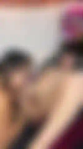 Sofia gostosa com sua buceta.