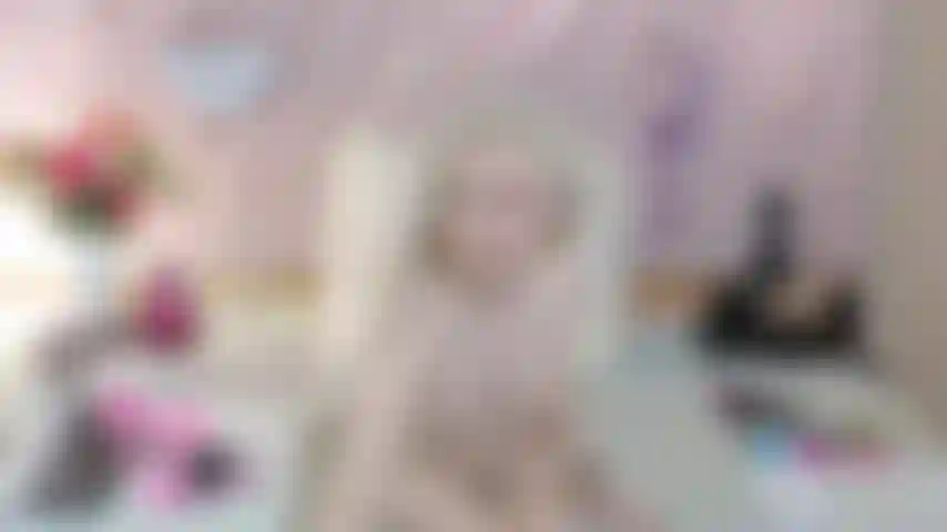 Penetração dupla rápida - sophia sinclaire preenche ambos os seus buracos - hd mp4.