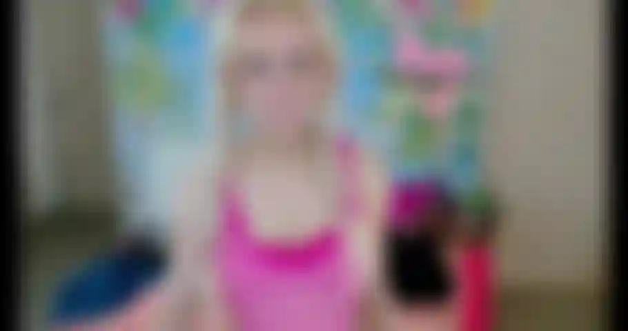 Bent Over Spread - Sophia Sinclaire shows you all her holes - 4K MP4