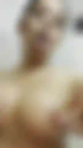 Spit_fingersinpussy.