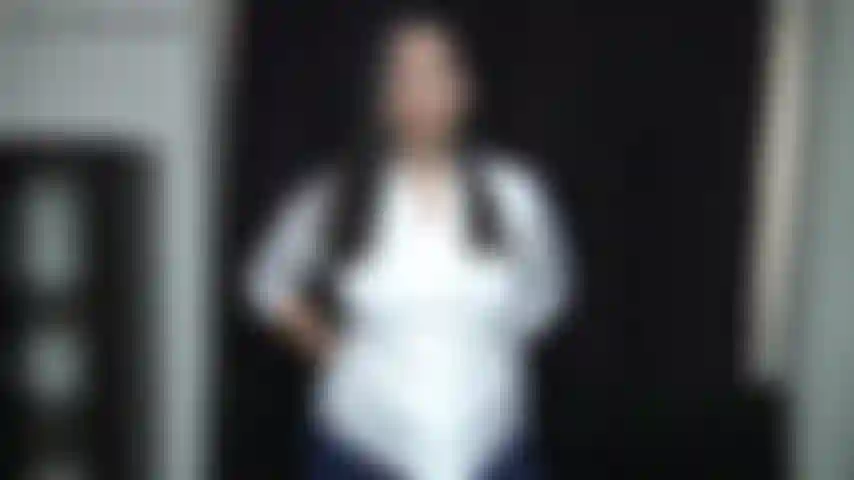 Punição pessoal de professora particular - você falhou em mais um teste e se não quiser que eu conte, receberá uma punição incomum de mim. Abaixo meu jeans e calcinha e faço você comer minha bunda.