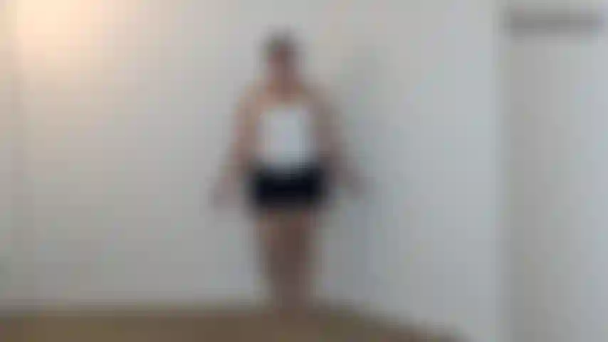 Roupas apertadas tiram a bunda grande joi- pegue seu pau darryl e siga em frente até minha mão bater na minha bunda. Vou te dar um descanso cada vez que tirar uma peça de roupa. Você consegue chegar até a contagem regressiva ou minhas curvas serão demais para você?