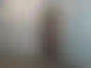 Posando para um pervertido- eu entro e poso curvado para você se masturbar. Pernas esticadas e depois juntas. Primeiro de short e top de biquíni, depois de tanga e óleo. Ambos de salto alto!