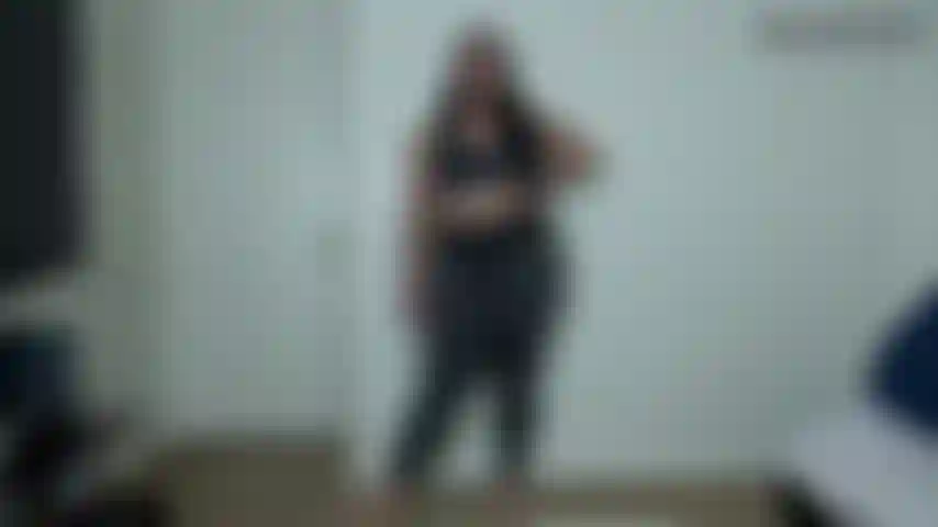 Adoração de bunda, strip tease joi- você sabe que adoro te dizer o que fazer, darryl, e sei o quanto você ama minha bunda. Aproveite minha bunda de legging, tanga e depois nua enquanto eu te conto como acariciar. Observe e faça o que eu digo. Não goze até que eu faça uma contagem regressiva!