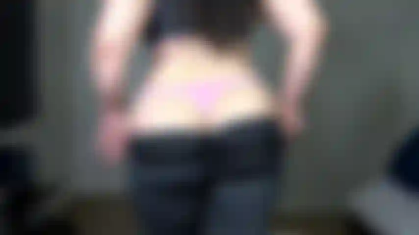 Adoração de bunda, strip tease joi- você sabe que adoro te dizer o que fazer, darryl, e sei o quanto você ama minha bunda. Aproveite minha bunda de legging, tanga e depois nua enquanto eu te conto como acariciar. Observe e faça o que eu digo. Não goze até que eu faça uma contagem regressiva!