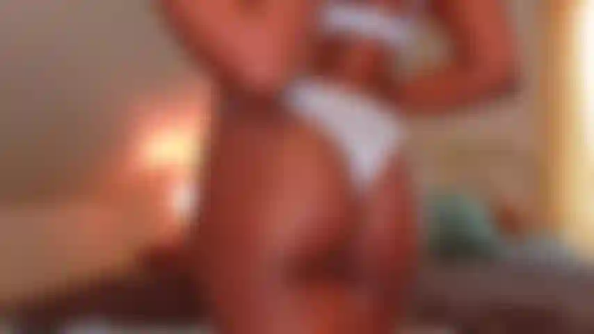 Cum moisturize with me. Oiling myself and teasing you with my juicy ass