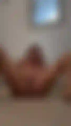 O meu primeiro vídeo de squirt foi absurdo, nem eu esperava! Estava tão excitada que no final inundei o chão todo my first squirt video it was insane—even i didn't expect it! I was so turned on that i ended up flooding the whole floor.