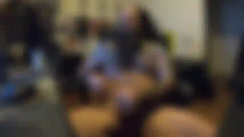 Acariciei uma grande carga na minha cadeira.