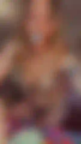 Watch Me play with a butt plug ass to mouff & dance for you.