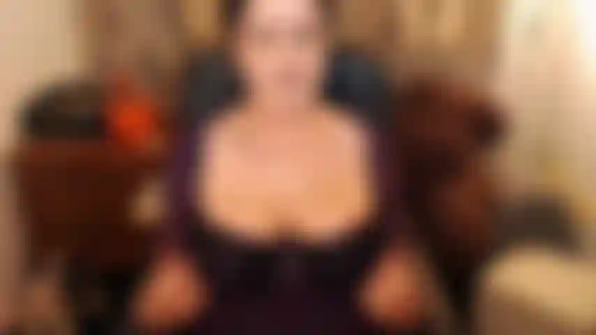 Adoro chupar pau . Não, não apenas para o seu prazer, mas para o meu. Assista-me de topless, curtindo cada centímetro, cada segundo. Sloppy, cuspindo, babando, rindo de todo o seu pau, engasgando, lambendo, chupando, cheirando, gemendo, arrotando e rindo de novo :))).