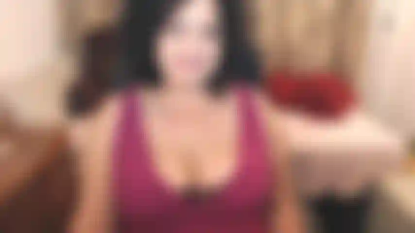 Se você gosta de ser observada enquanto acaricia seu pau, eu sou sua garota. Topless, falando sujo, dizendo o quanto eu gostaria de ter você, dentro de mim, em cima de mim é bonito o suficiente para explodir em todo o meu rosto e seios :).