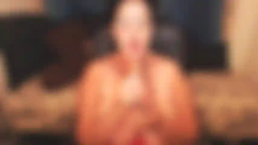 Uma boa espanhola é sempre bem-vinda :) com um vislumbre de um boquete desleixado para que possamos nos divertir >p.