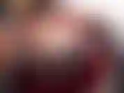 Mamãe te ama mesmo você sendo um perdedor patético, com um xixi minúsculo. Ela está alimentando você com porra de seus buracos de amor e tirando você do armário, viado :).