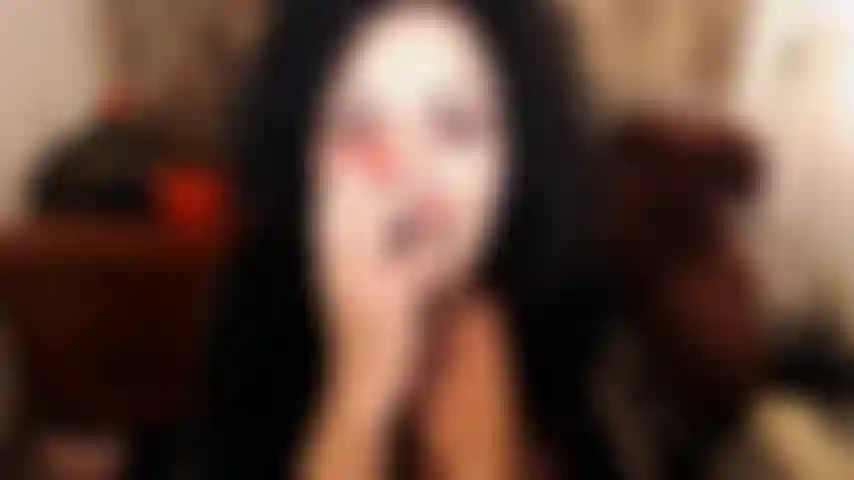 Graciosamente assumindo o controle de você! Tirando a roupa com meu body sexy e sem virilha, espalhando provocando você com meus pés de náilon, corpo curvo e deliciosa boceta peluda. Pedindo minha grande carga de esperma por todo meu lindo rosto e peitos grandes. É isso, querida :).