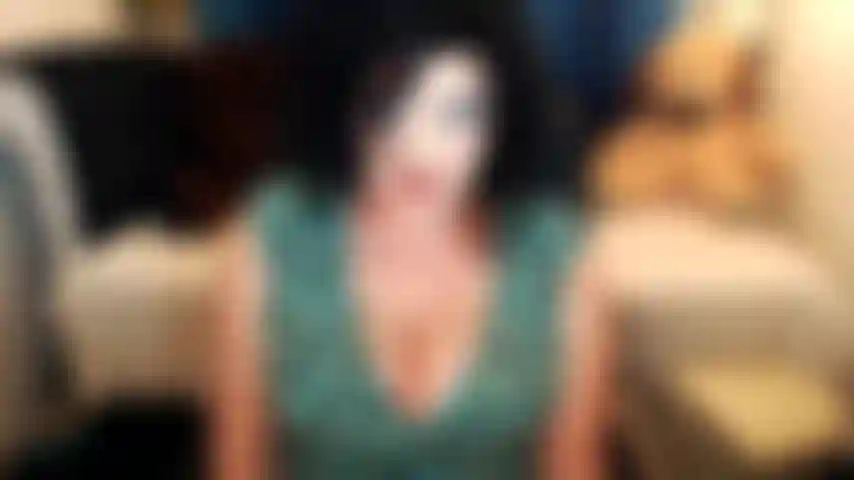 Sexy,glamour,sedutora,sensual,lenta,sexual,madura,amo ser amada ,adorada e fodida. Amando receber e dar. Este foi um ótimo momento. Não o conhecia, apenas clicamos. Aproveitei cada segundo ,mmmm gostaria de clicar comigo ?