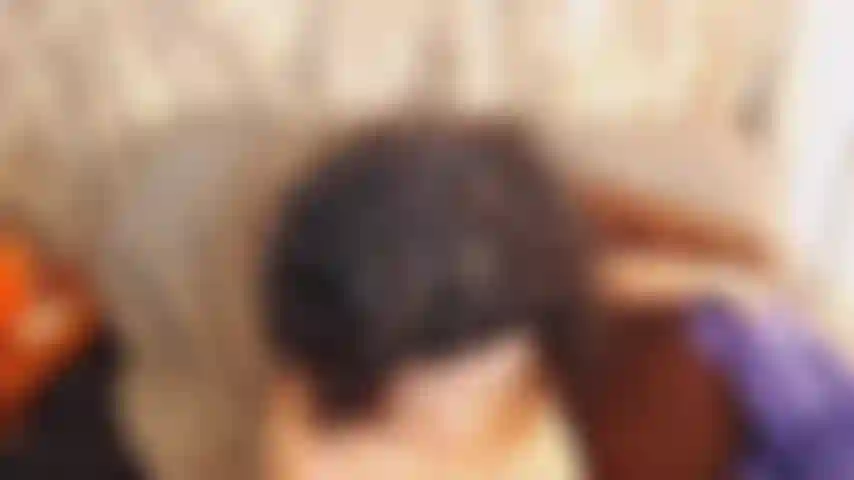 Fetiche por cetim! Roleplay! Sou sua vizinha madura, sexy, que está sempre tomando café com sua esposa. Ela me contou sobre seu fetiche por cetim e estou disposta a seduzi-la com meu lindo corpo acetinado. Tão sexy e brilhante. E aquele jovem pau duro, gata :).