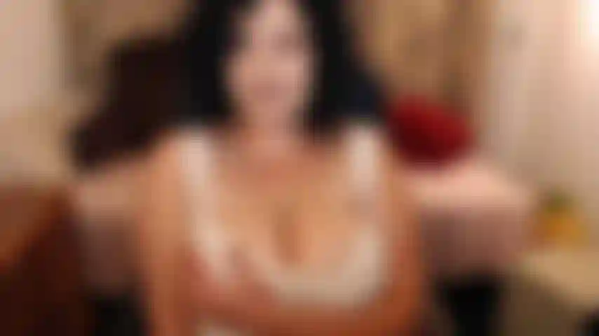 Topless falando de pau de paixão :) bbc , sendo queen size , quantos eu engoli dentro de mim ao longo dos anos e tal. Você ama pau? Você gosta de vadias de pau? Então isso é para você :)))).