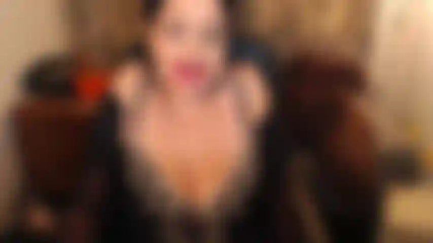 Mike disse "eu quero foder sua cara, lola" :)))) me veja de topless, curtindo o pau de mike em todo meu rosto, bagunçando meu batom vermelho de sacanagem, chupando, cuspindo, ordenhando o pau dele em todo o meu face. Estou tão deliciosamente suja :))))).