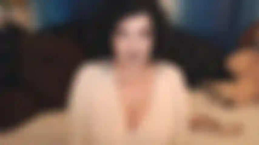 Sou uma destruidora de lares natural e safada! Você é casado? Tenho fetiche por seios grandes? Incrível, vamos nos divertir muito juntos :) sua esposa? Ela vai foder seu vibrador esta noite :).