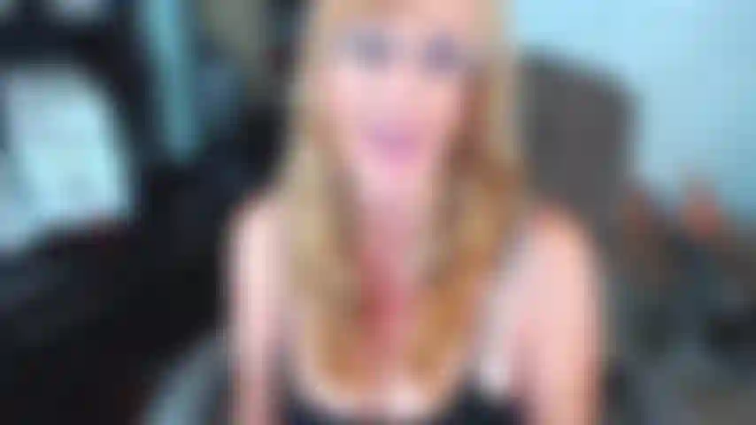 22. Roleplay-tentando convencer o amigo do marido a me foder.