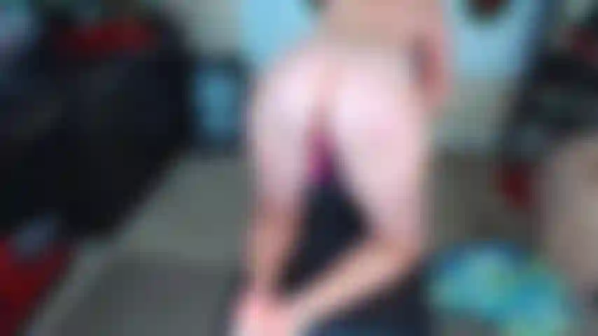 42. Parte i - sra nua. Claus usa vibrador candycane em diferentes posições com closes e consegue 3 orgasmos!!!