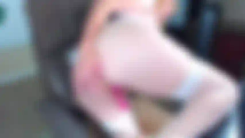 74. Dedilhando minha bunda em diferentes posições com muita conversa suja.