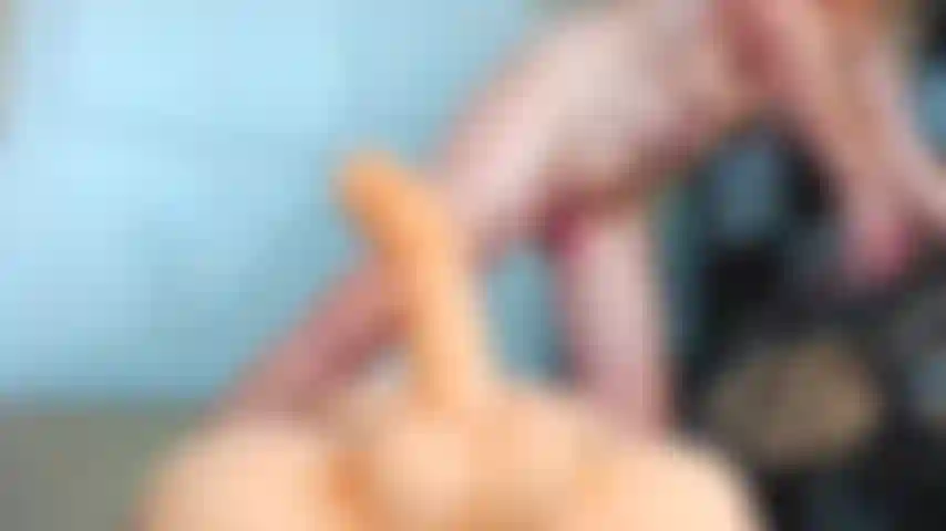 30. Chupando e montando a boneca coberta de óleo, com closes e vaqueira reversa c/ 3 orgasmos.