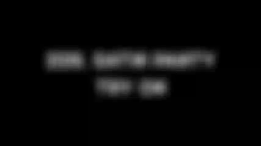 228. Experimente calcinha de cetim.