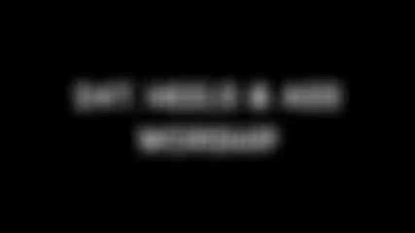 247. Adoro saltos e bunda.