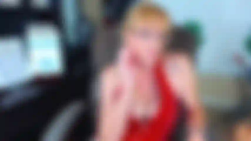 101. Rpg de colega de trabalho com dildo martelando na vagina.