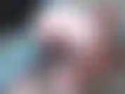 18. Fodendo a máquina de foder com os pés e a buceta.