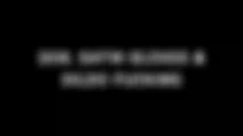 306. Luvas de cetim e foda com dildo.